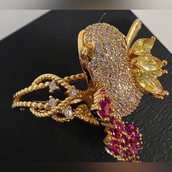 New EYECANDY Adjustable Brass CZ Statement Bird Ring - Picture 12 of 16